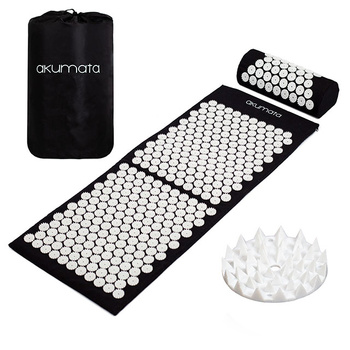 Lange Akumata – Polnische Akupressurmatte mit Kissen – schwarz und weiß