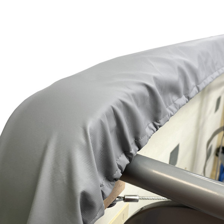 Ölbeständiger Bezug für eine Massageliege mit elastischem Band und Manschetten